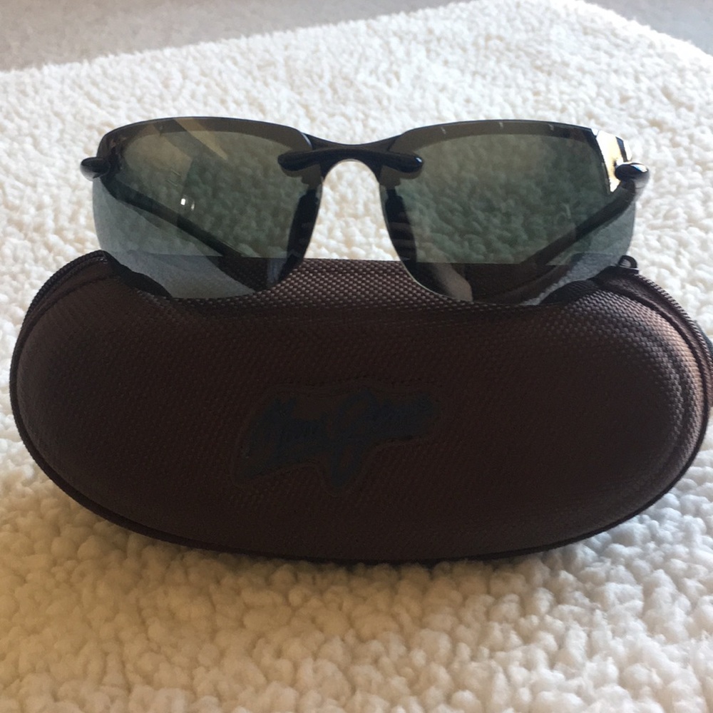 Maui Jim black sport sunglasses